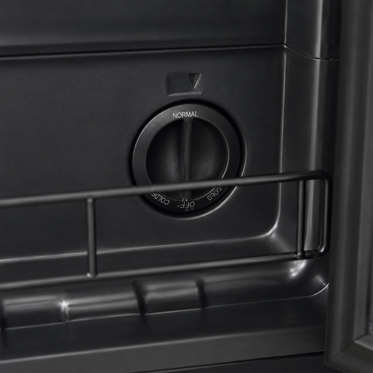 Heinner HBC-M44BKE Getränkekühlschrank – 44 Liter – Glasfront – Schwarz – Bild 7